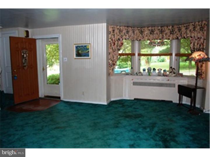 117 Earlington Road Havertown, PA 19083 - Photo 3 of 19
