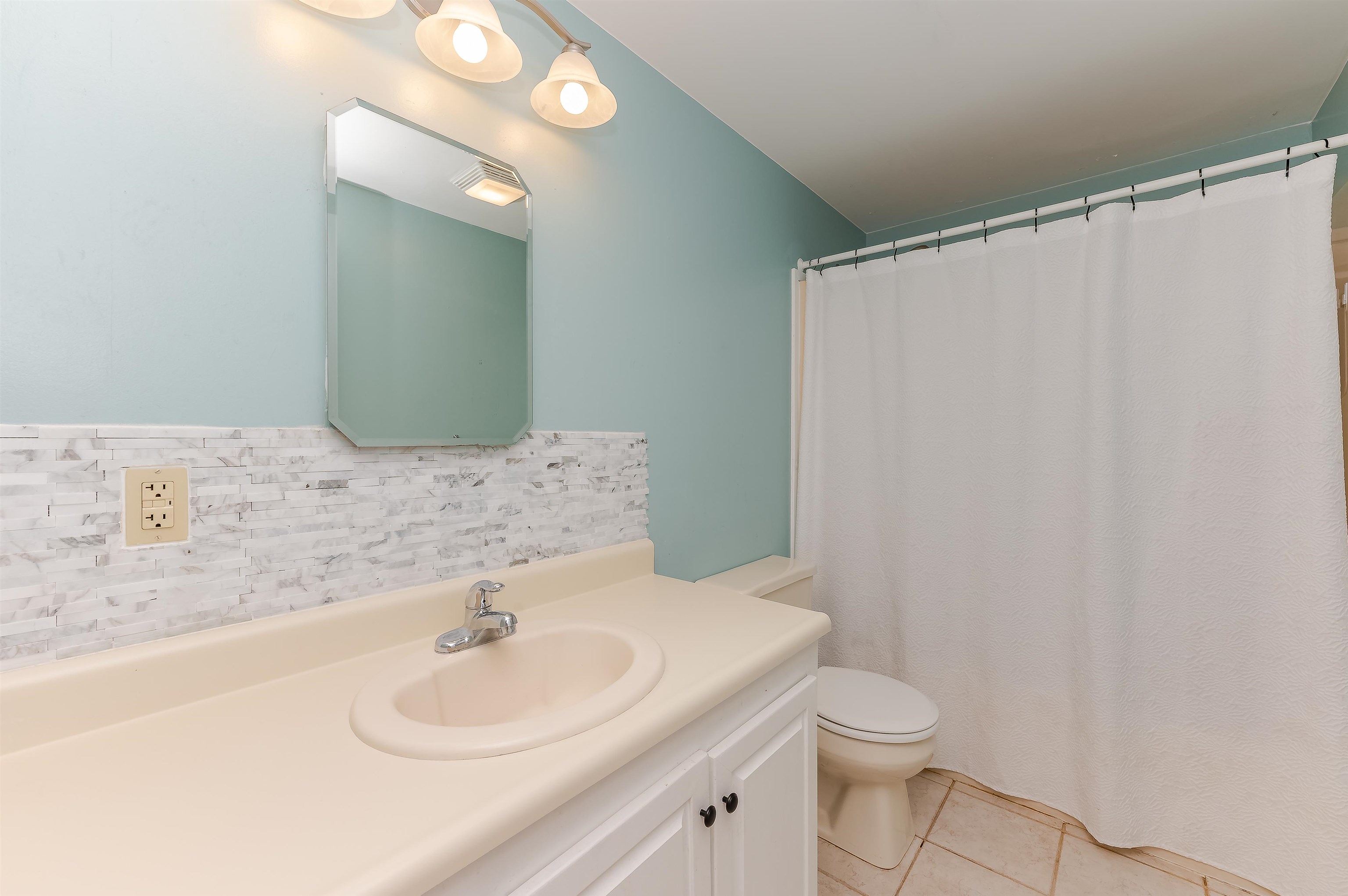 12 Caribbean Lane Rochester, NH 03867 - Photo 14 of 40