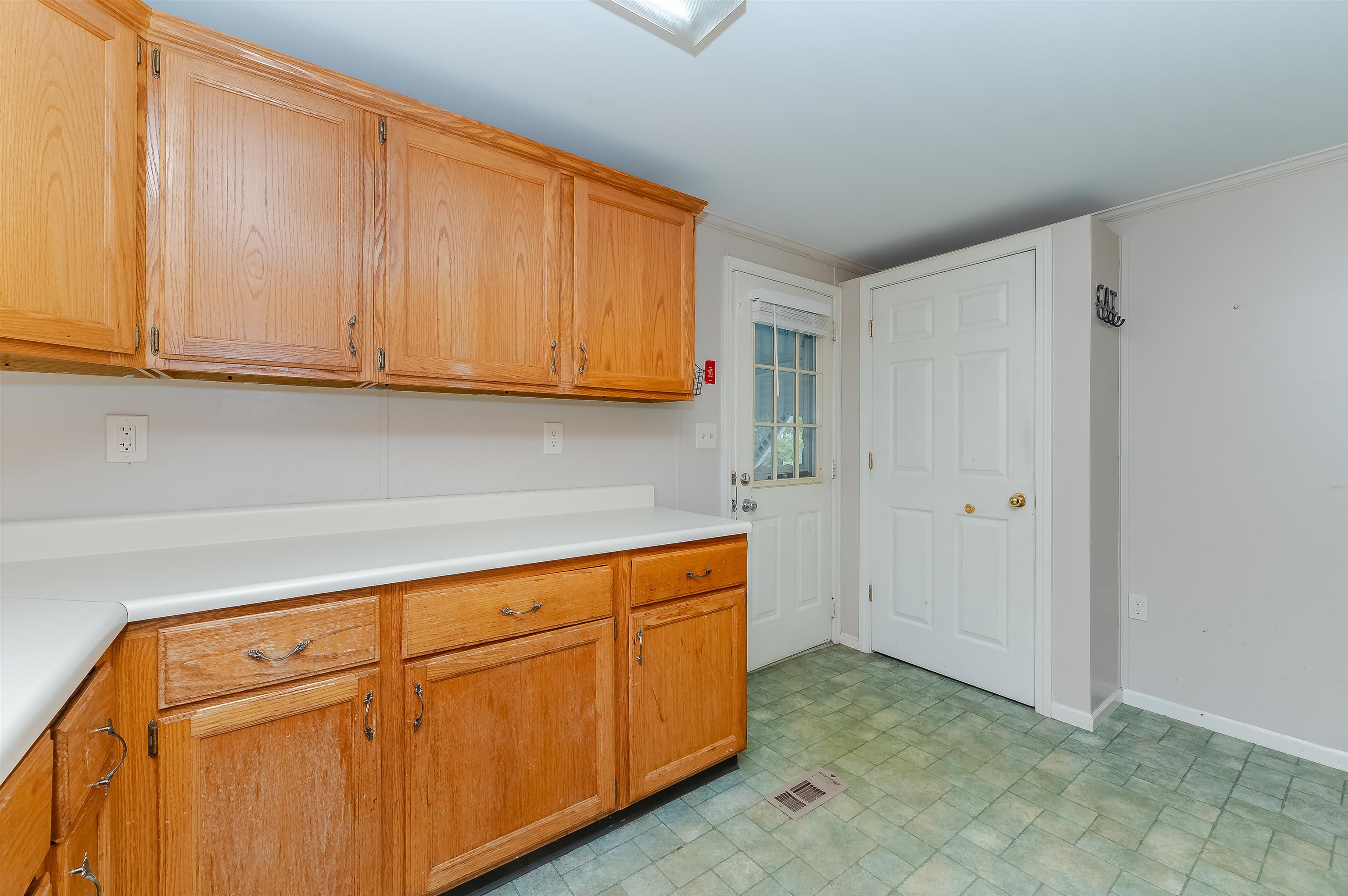 12 Caribbean Lane Rochester, NH 03867 - Photo 4 of 40
