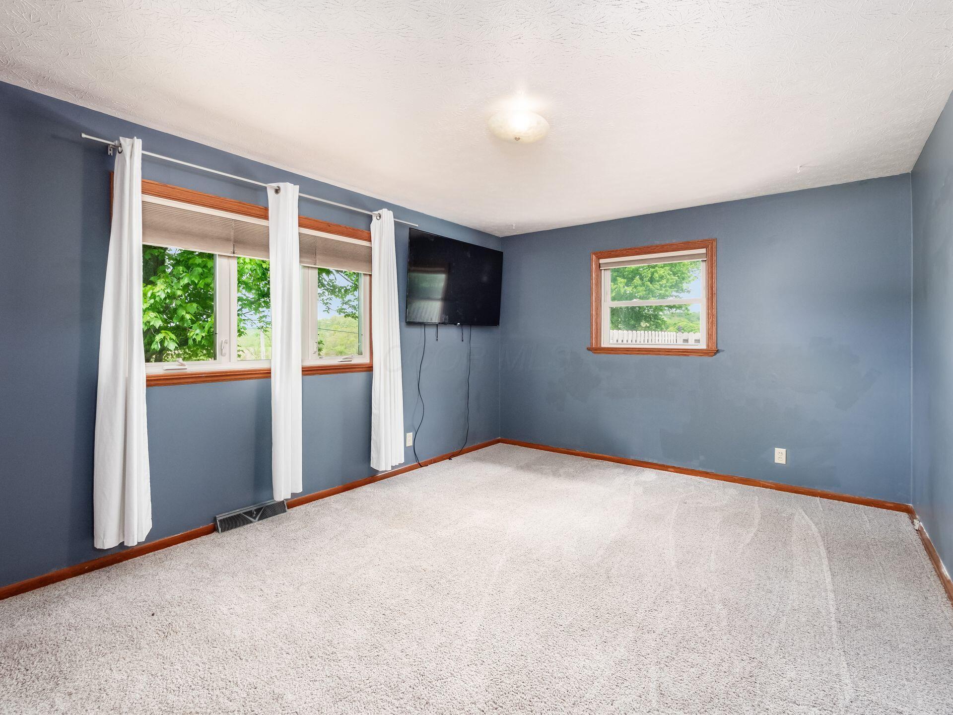 14288 Wooster Road Mount Vernon, OH 43050 - Photo 19 of 45 Owner's Suite