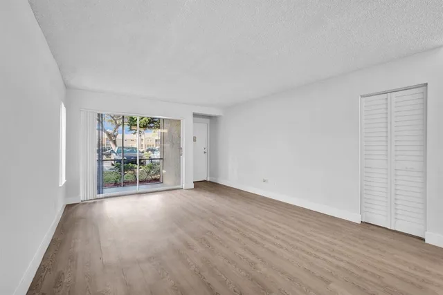 $2,200 | 4200 Community Drive, Unit 1131304, West Palm Beach, FL 33409