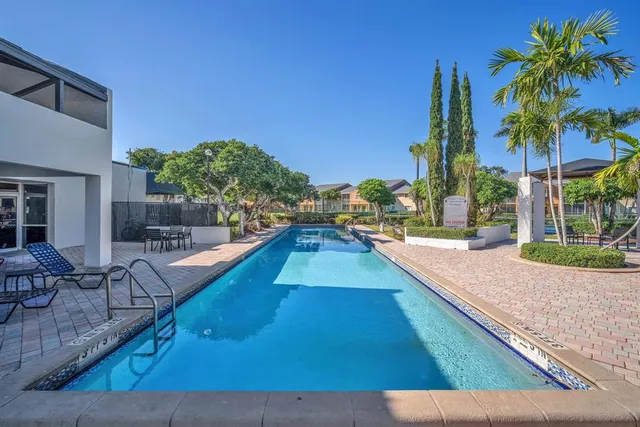 $2,200 | 4200 Community Drive, Unit 1131304, West Palm Beach, FL 33409