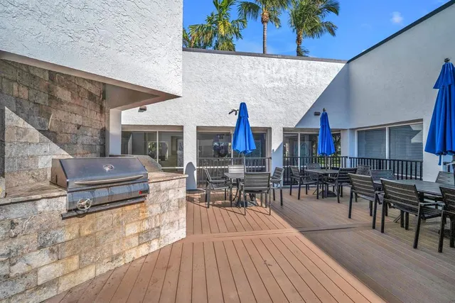 $2,200 | 4200 Community Drive, Unit 1131304, West Palm Beach, FL 33409