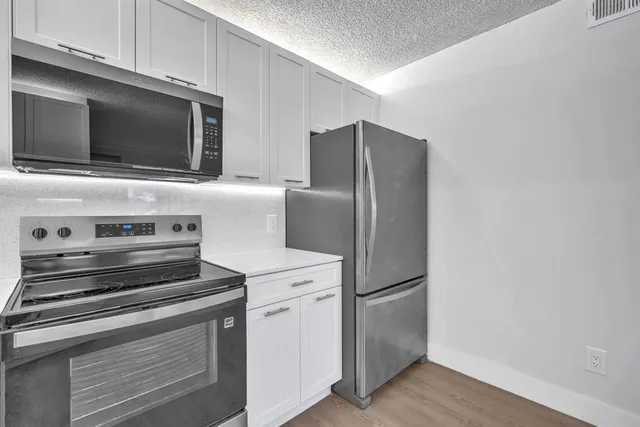 $2,200 | 4200 Community Drive, Unit 1131304, West Palm Beach, FL 33409