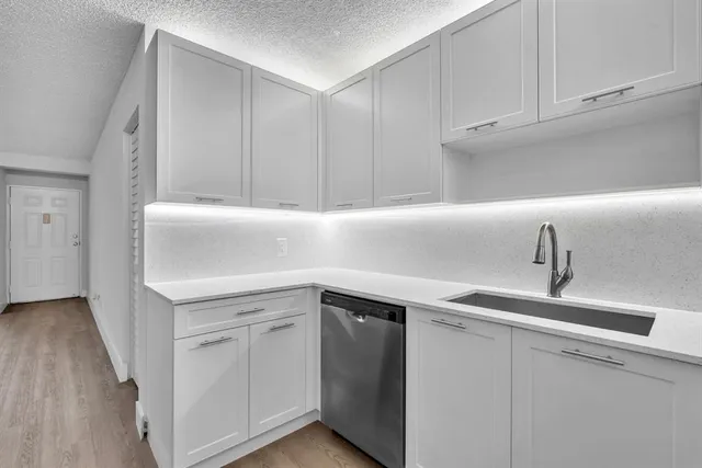 $2,200 | 4200 Community Drive, Unit 1131304, West Palm Beach, FL 33409