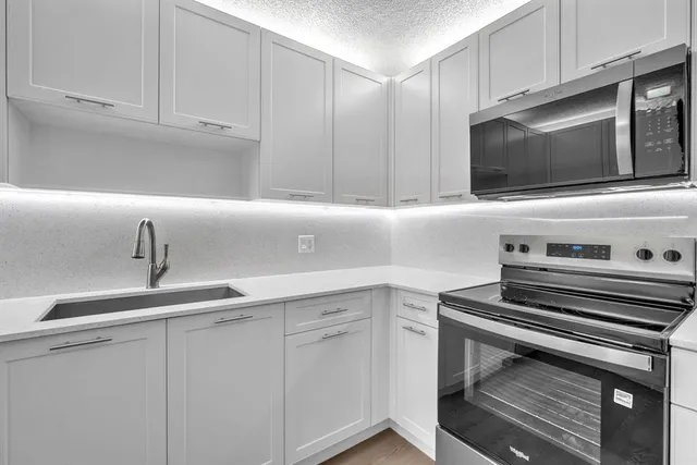 $2,200 | 4200 Community Drive, Unit 1131304, West Palm Beach, FL 33409