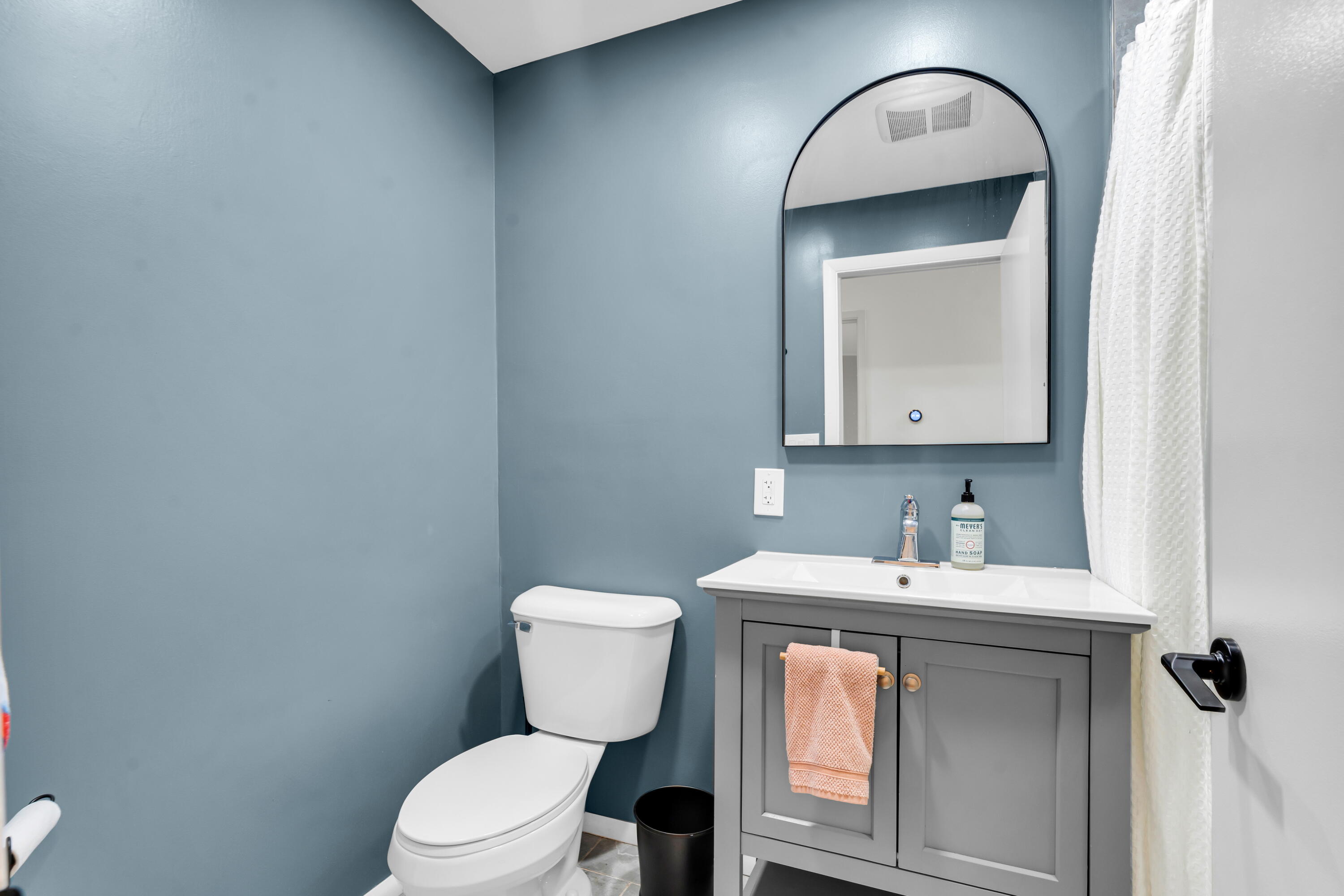 2348 Pine Lake Road West Bloomfield, MI 48324 - Photo 25 of 47 25 - Hallway Full Bath