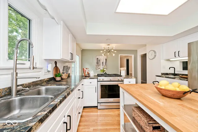 $439,900 | 7152 Aldgate Lane, Indianapolis, IN 46250