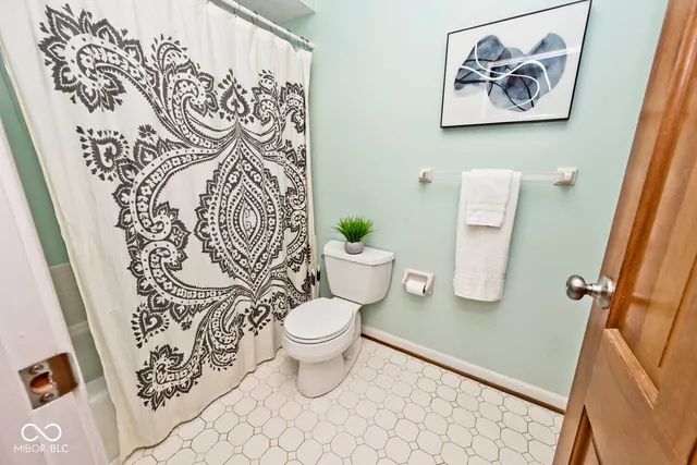 $439,900 | 7152 Aldgate Lane, Indianapolis, IN 46250