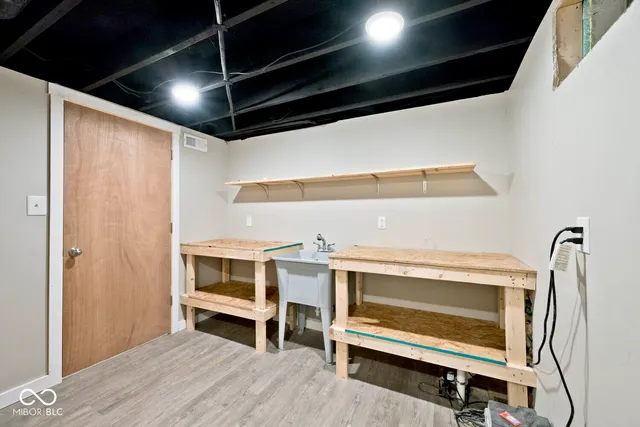 $439,900 | 7152 Aldgate Lane, Indianapolis, IN 46250