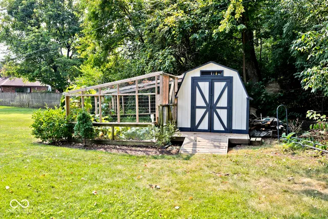 $439,900 | 7152 Aldgate Lane, Indianapolis, IN 46250