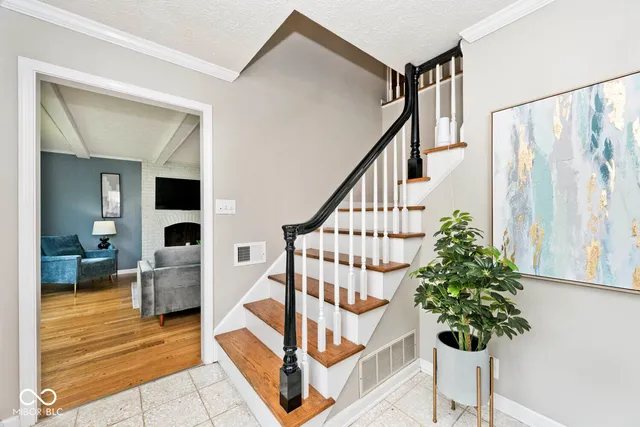 $439,900 | 7152 Aldgate Lane, Indianapolis, IN 46250