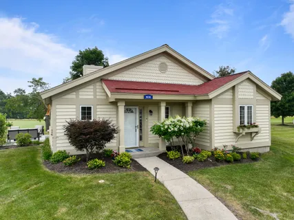 $399,500 | 1630 Highland Drive, Unit 750, Geneva, WI 53147