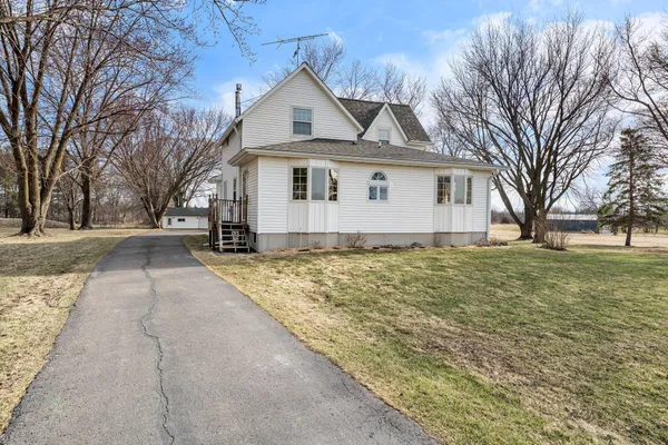 $384,900 | 1610 29th Avenue Southeast, Austin, MN 55912
