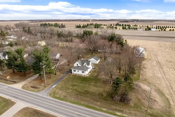 $384,900 | 1610 29th Avenue Southeast, Austin, MN 55912