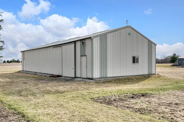 $384,900 | 1610 29th Avenue Southeast, Austin, MN 55912