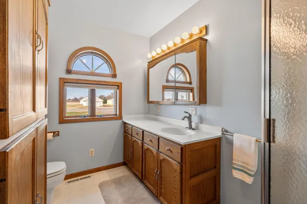$384,900 | 1610 29th Avenue Southeast, Austin, MN 55912