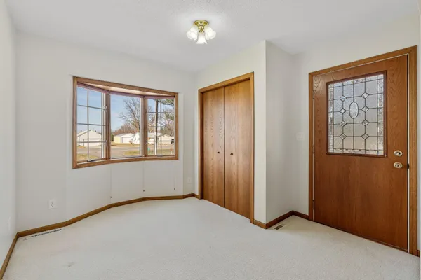 $384,900 | 1610 29th Avenue Southeast, Austin, MN 55912