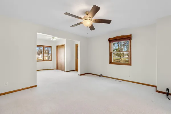 $384,900 | 1610 29th Avenue Southeast, Austin, MN 55912