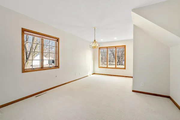 $384,900 | 1610 29th Avenue Southeast, Austin, MN 55912