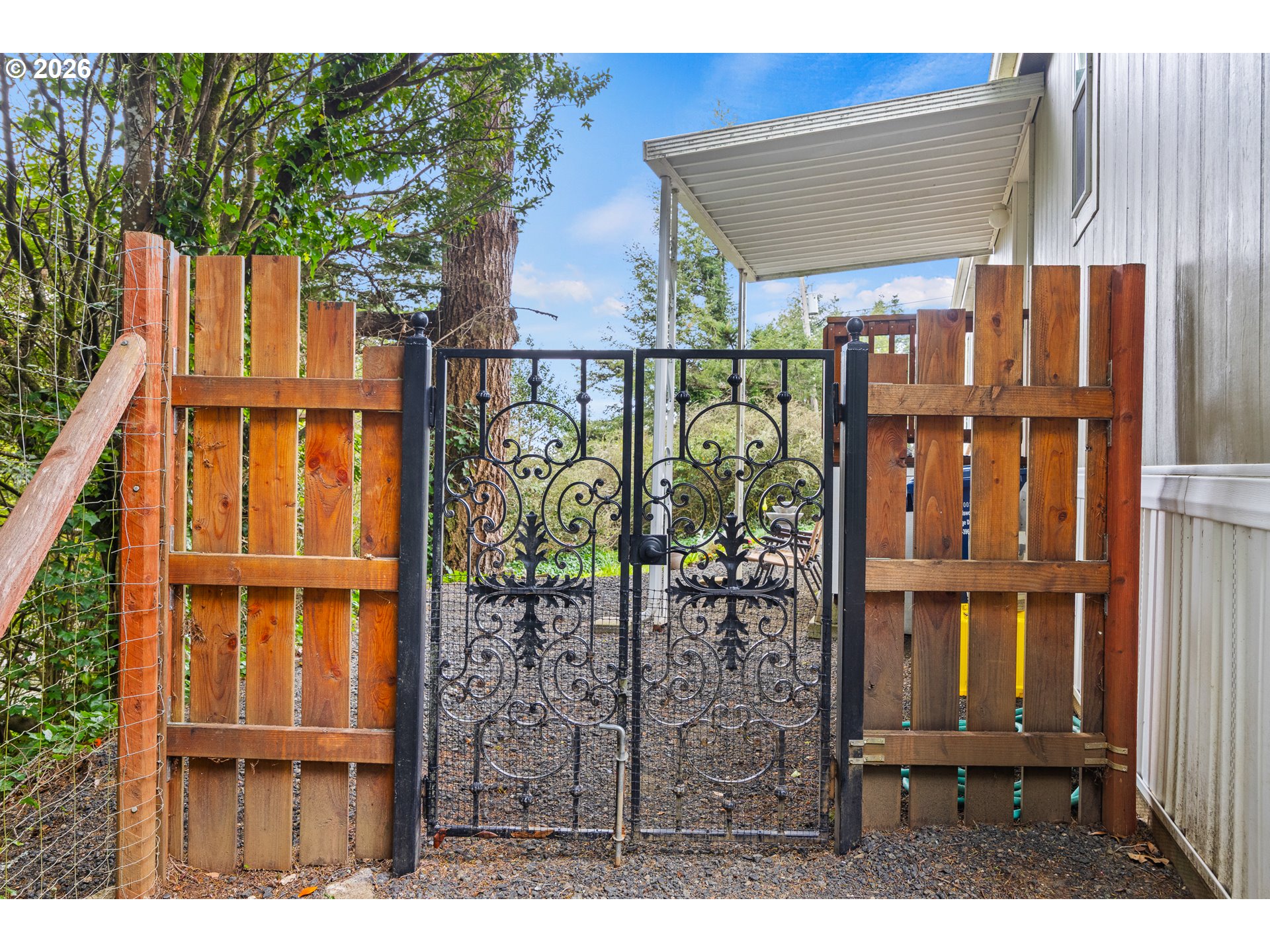 1050 North Cedar Point Road, Unit C09 Coquille, OR 97423 - Photo 30 of 38 a view of front door