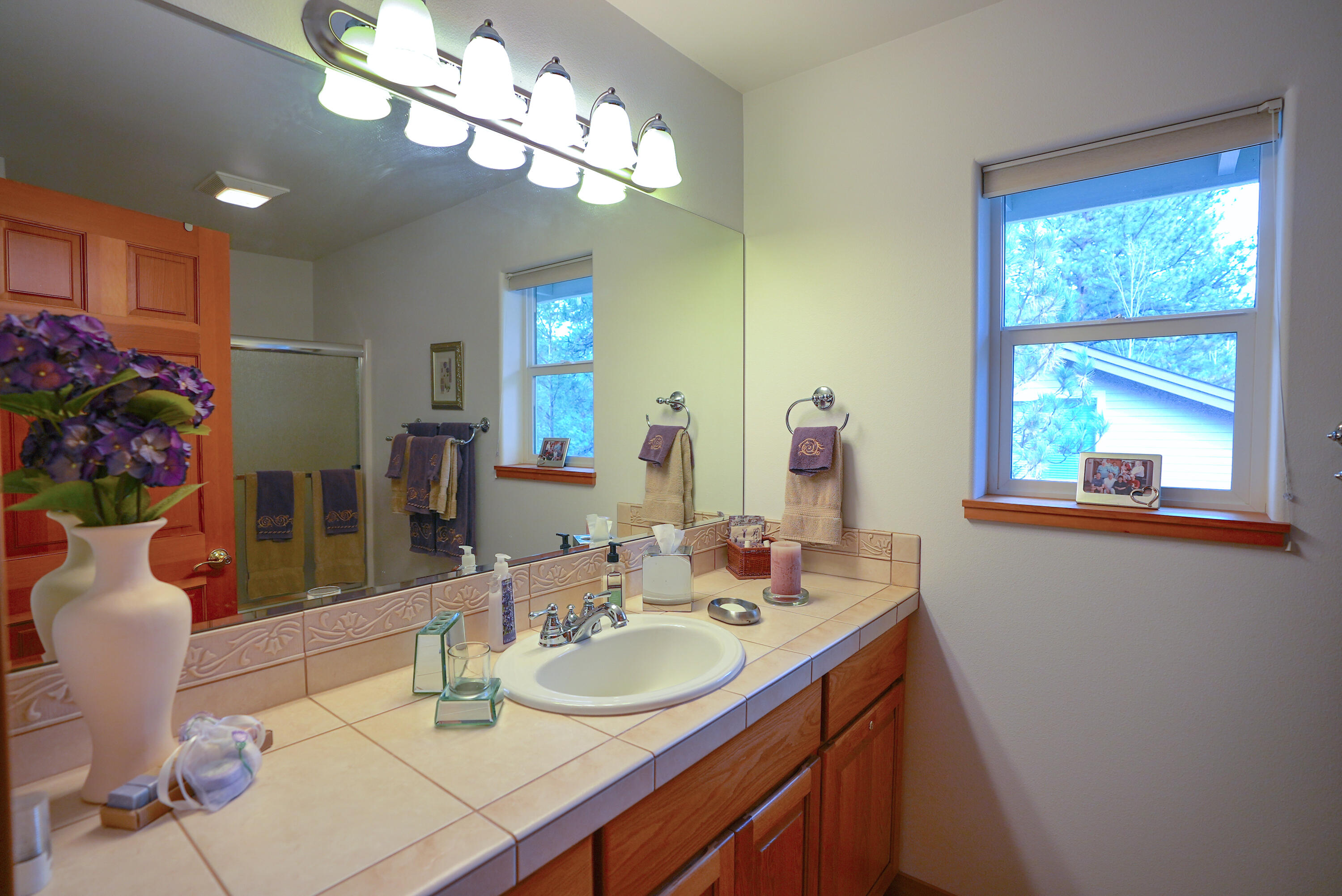 60709 Golf Village Loop Bend, OR 97702 - Photo 38 of 45 Upstairs bathroom vanity