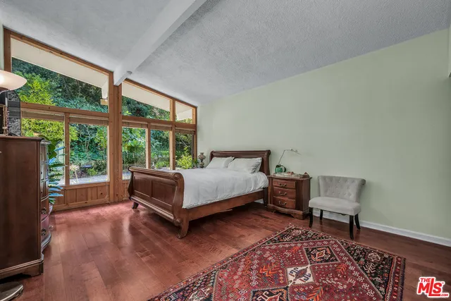 $7,450 | 3447 Vista Haven Road, Sherman Oaks, CA 91403