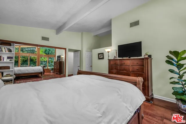 $7,450 | 3447 Vista Haven Road, Sherman Oaks, CA 91403