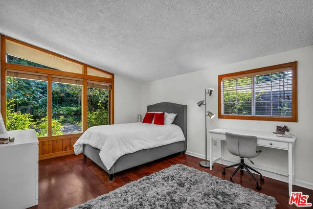 $7,450 | 3447 Vista Haven Road, Sherman Oaks, CA 91403