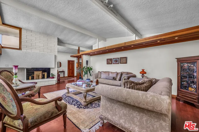 $7,450 | 3447 Vista Haven Road, Sherman Oaks, CA 91403