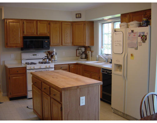 268 Strong Street Amherst, MA 01002 - Photo 6 of 9 Gallery Image 6