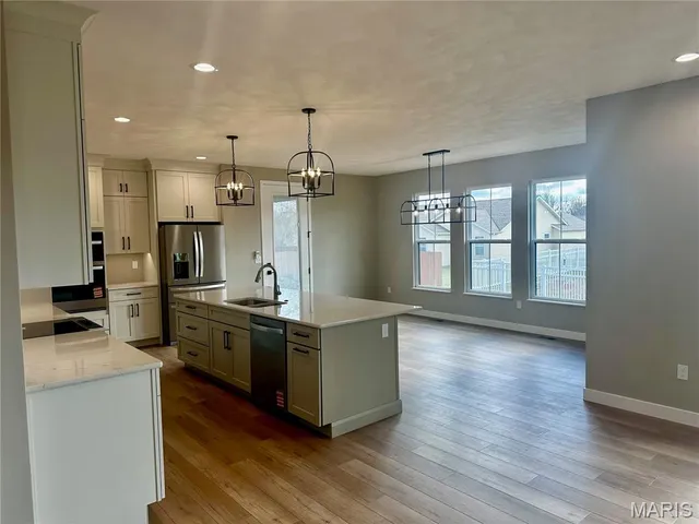 $537,500 | 125 Gladwyn Drive, Millstadt, IL 62260