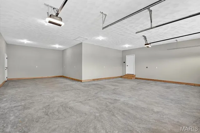 $537,500 | 125 Gladwyn Drive, Millstadt, IL 62260