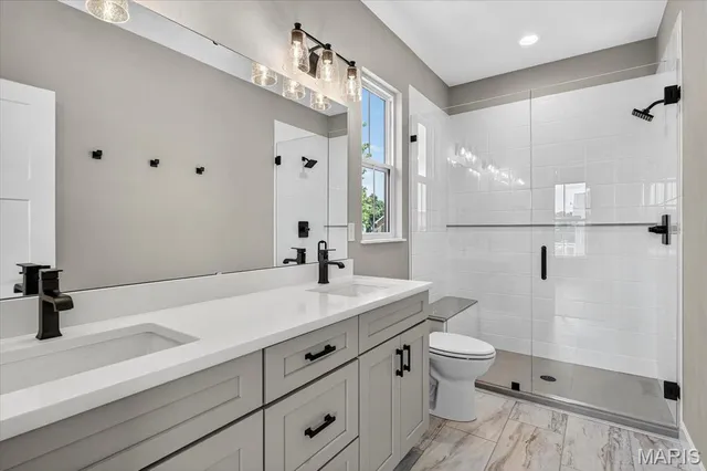 $537,500 | 125 Gladwyn Drive, Millstadt, IL 62260