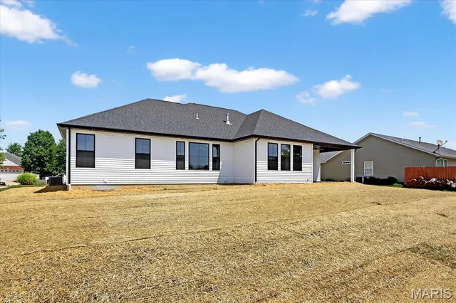 $537,500 | 125 Gladwyn Drive, Millstadt, IL 62260