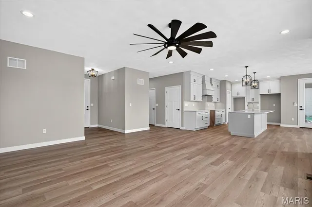 $545,000 | 125 Gladwyn Drive, Millstadt, IL 62260