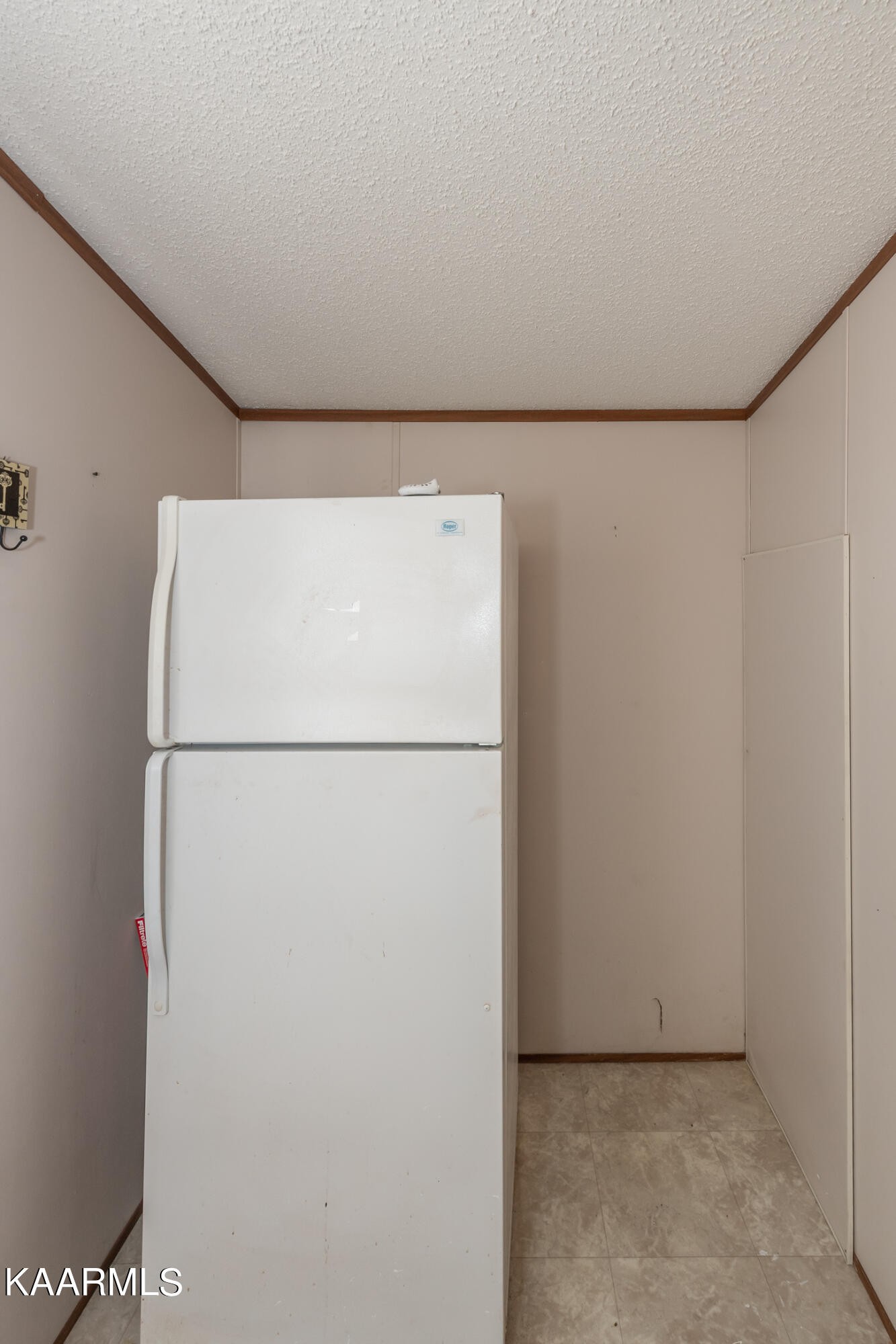 2382 River Road Kingston, TN 37763 - Photo 32 of 60 a view of washer and dryer