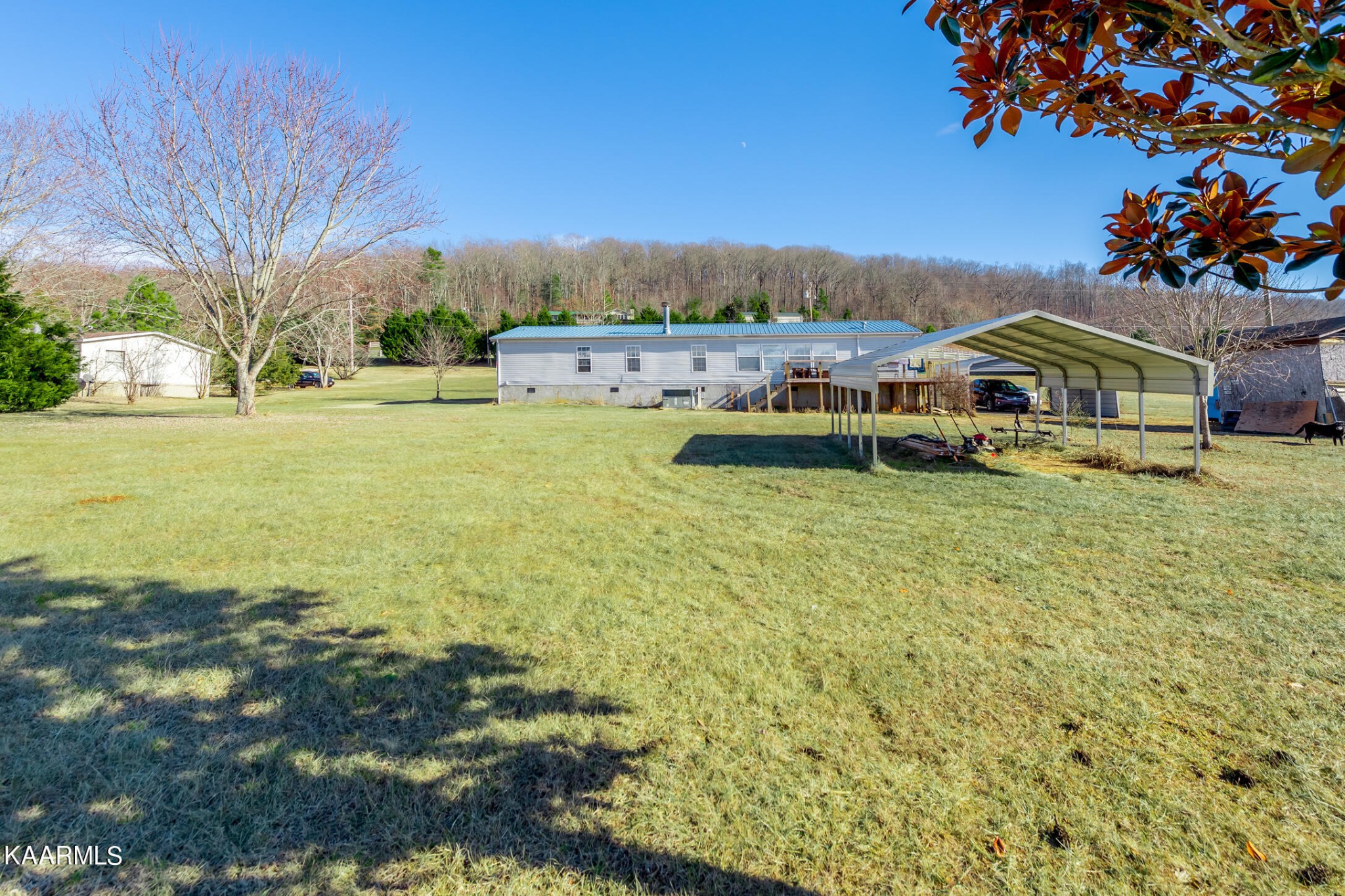 2382 River Road Kingston, TN 37763 - Photo 7 of 60 a view of an ocean with city view