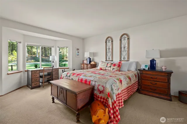 a bathroom with sink and a mirror