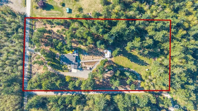 $765,000 | 985 East Lyndean Lane, Oak Harbor, WA 98277