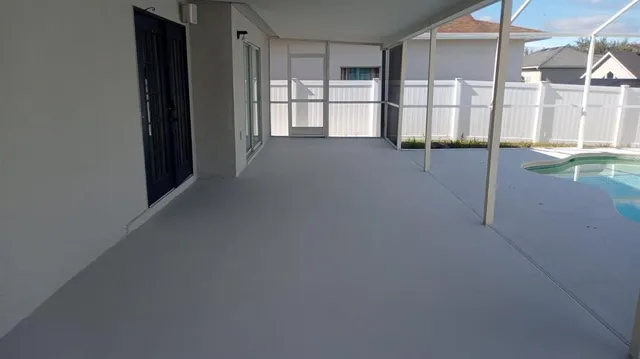 a view of entryway with front door