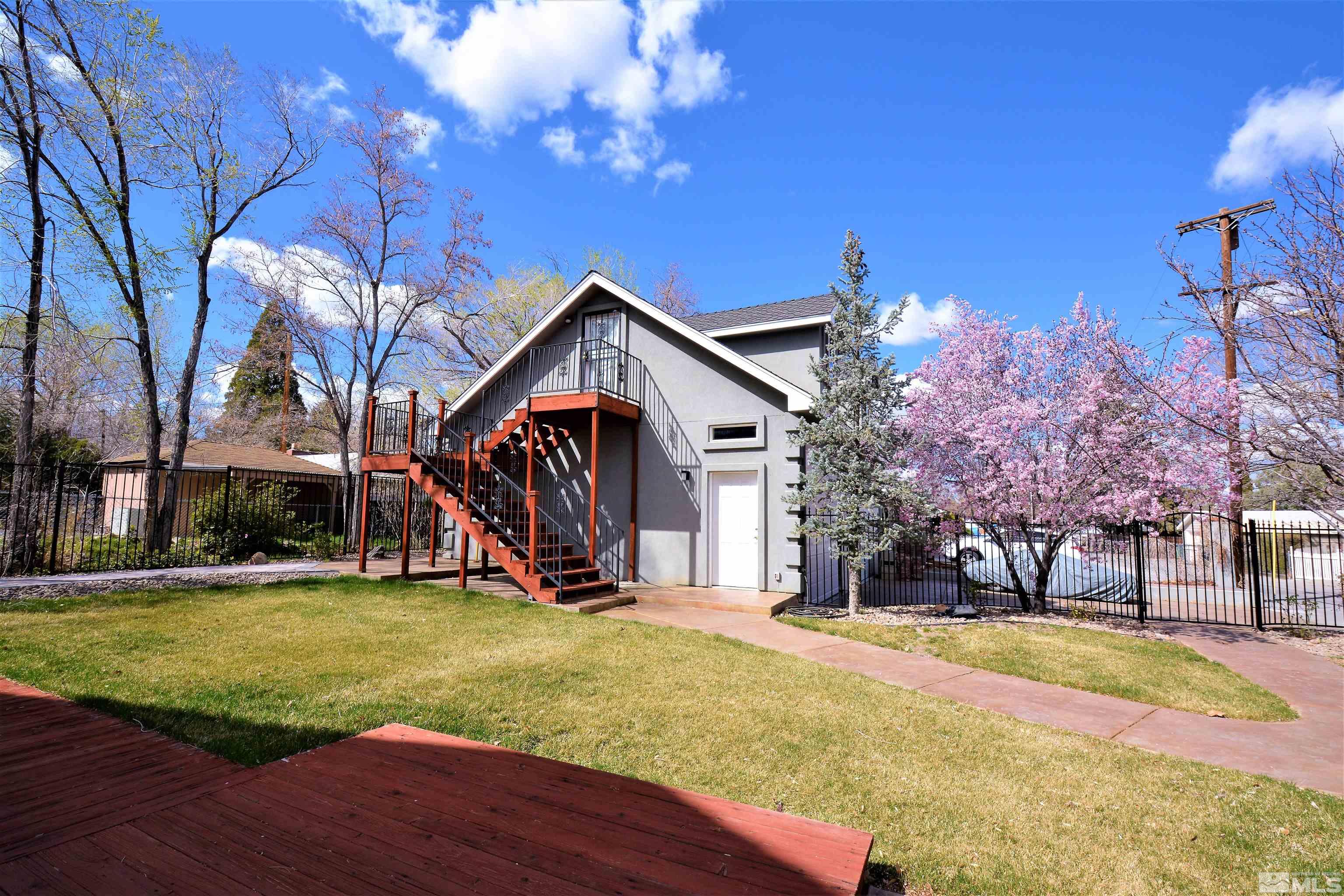 545 Skyline Boulevard Reno, NV 89509 - Photo 36 of 39 a view of a house with basketball court