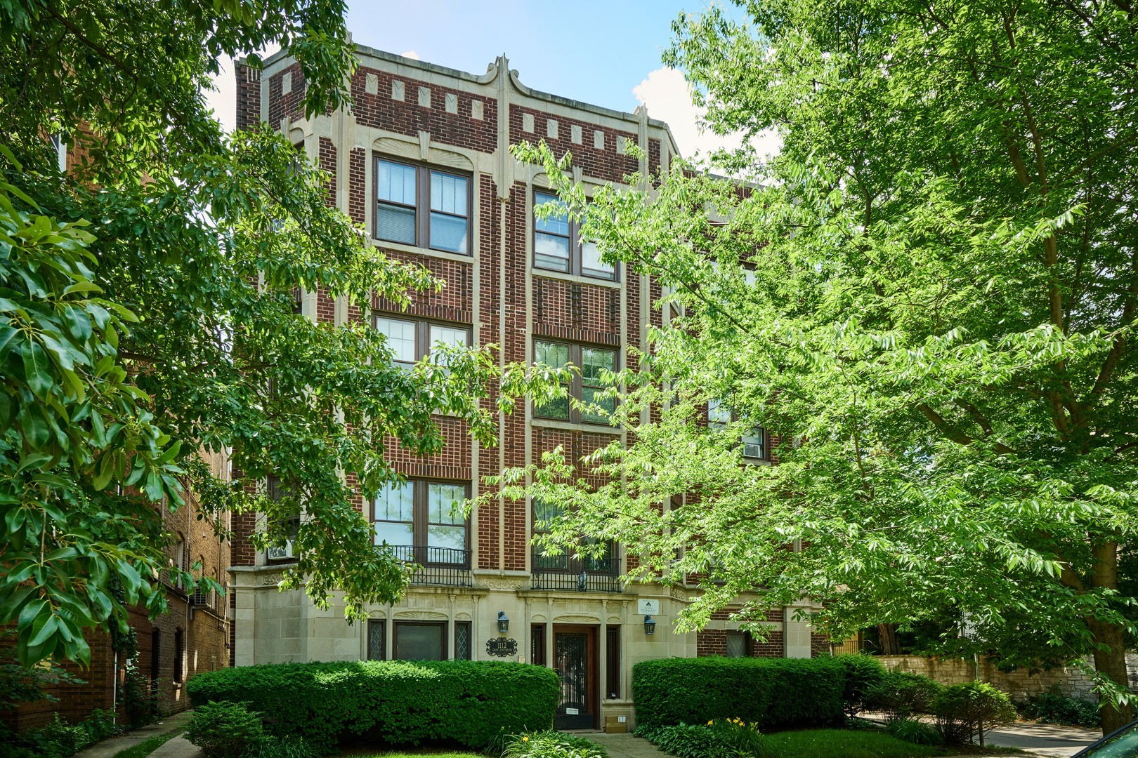 1112 Grove Street, Unit 2B Evanston, IL 60201 - Photo 2 of 21 front view of a building