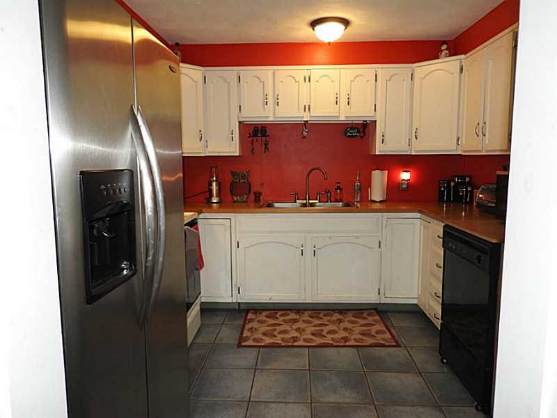 405 Gardiner Road Exeter, RI 02892 - Photo 8 of 10 Kitchen.