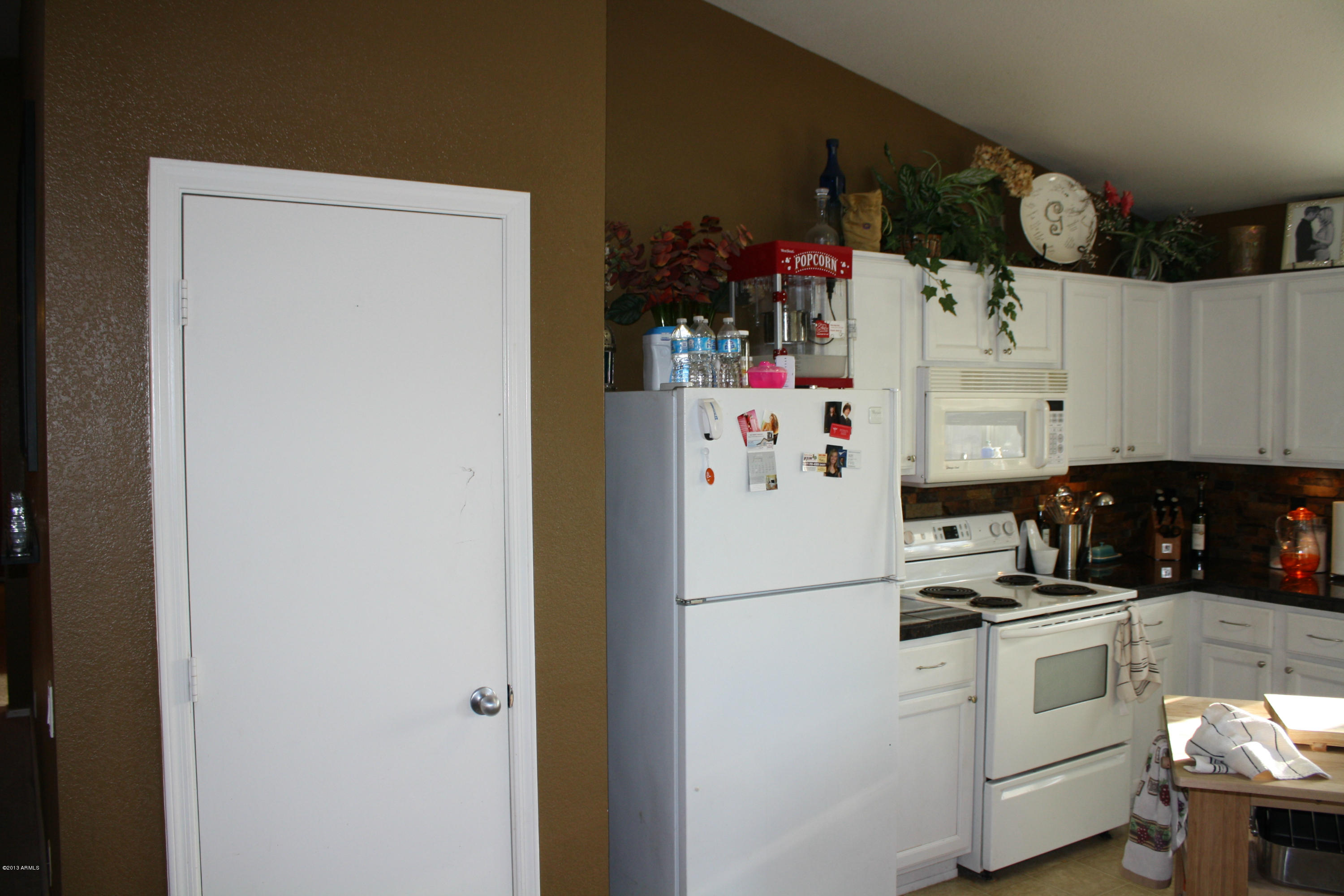 2010 West Renaissance Avenue Apache Junction, AZ 85120 - Photo 3 of 13 Kitchen 3