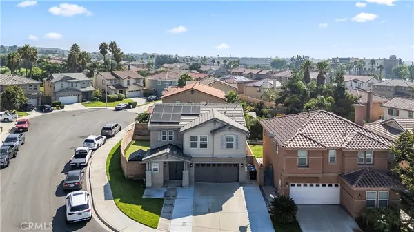 $749,900 | 6323 Echo Hills Lane, Fontana, CA 92336