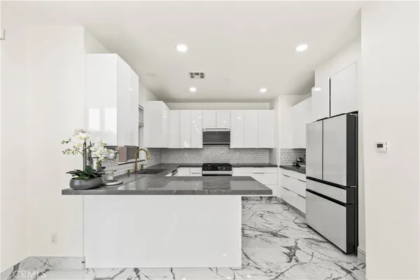 $749,900 | 6323 Echo Hills Lane, Fontana, CA 92336