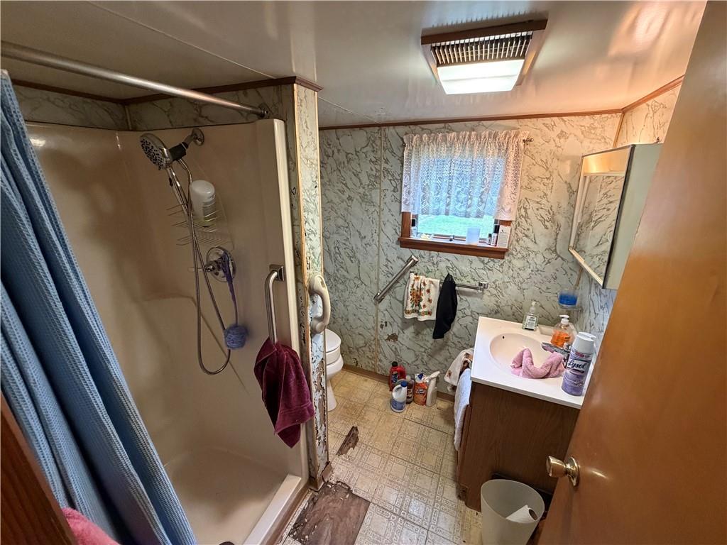 126 Hogsett Street Uniontown, PA 15401 - Photo 11 of 33 a view of bathroom