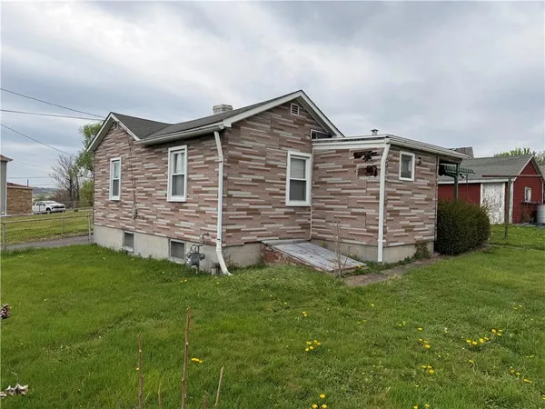 $30,000 | 126 Hogsett Street, Uniontown, PA 15401