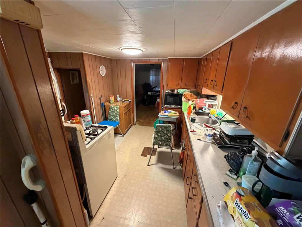 126 Hogsett Street Uniontown, PA 15401 - Photo 5 of 33 a view of a room with gym equipment